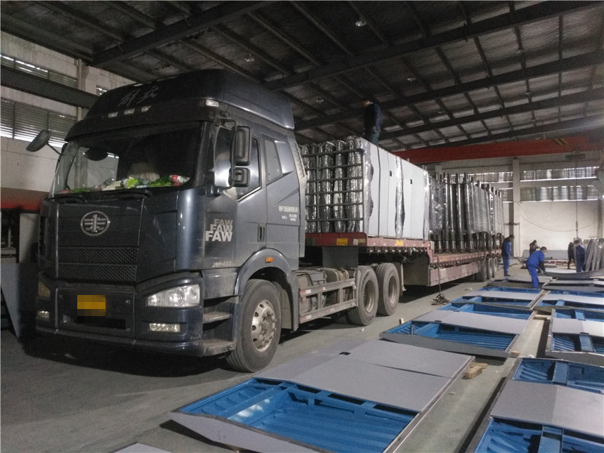 2018.12.7 遼寧葫蘆島公交站臺、候車亭發(fā)貨