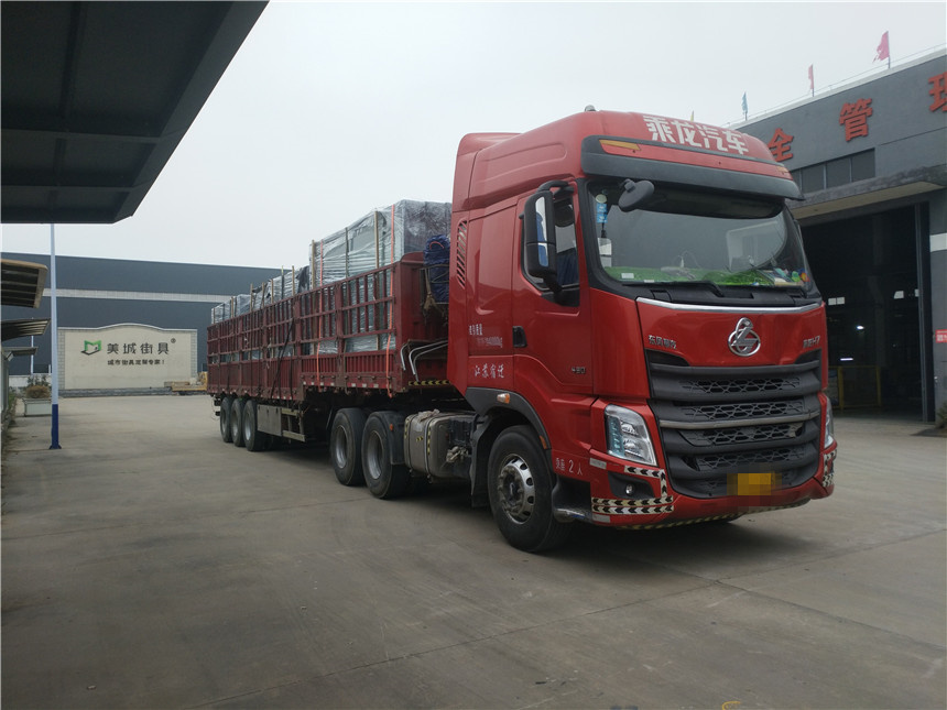 2018.12.20湖北宜昌公交站臺、候車亭發(fā)貨