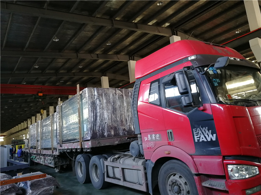 候車(chē)亭發(fā)貨圖