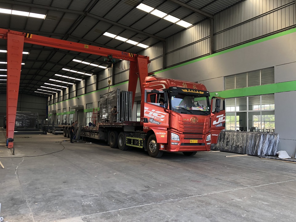 2020年9月18日 鷹潭市候車(chē)亭項(xiàng)目發(fā)貨通知