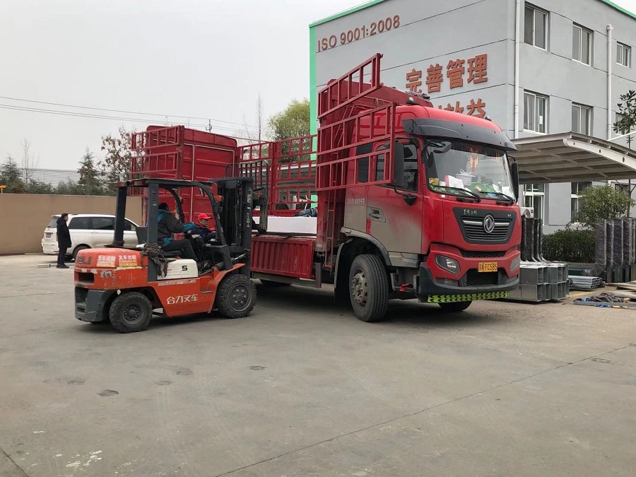 【2020年12月7號(hào)】上海候車亭項(xiàng)目第五車發(fā)貨通知