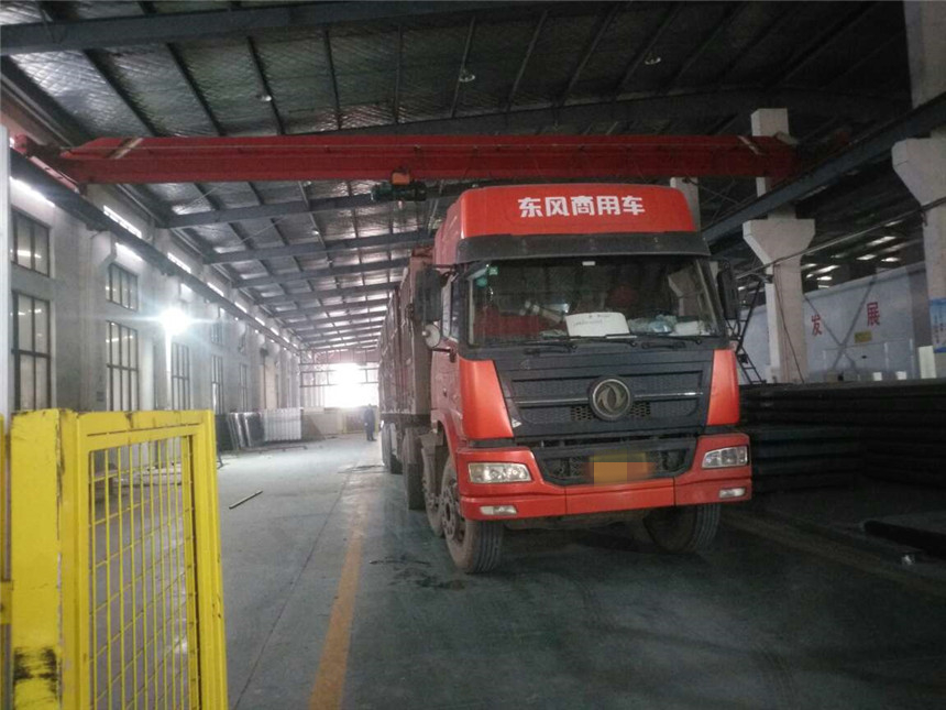 2018.11.29  江蘇連云港公交站臺、候車亭發(fā)貨